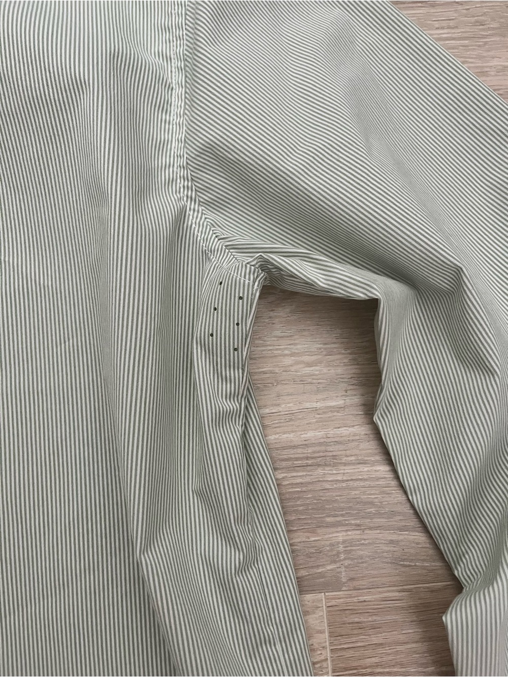 Ministry of Supply Men’s Gemini Button Down Shirt Green White Stripes - Medium - Picture 7 of 7